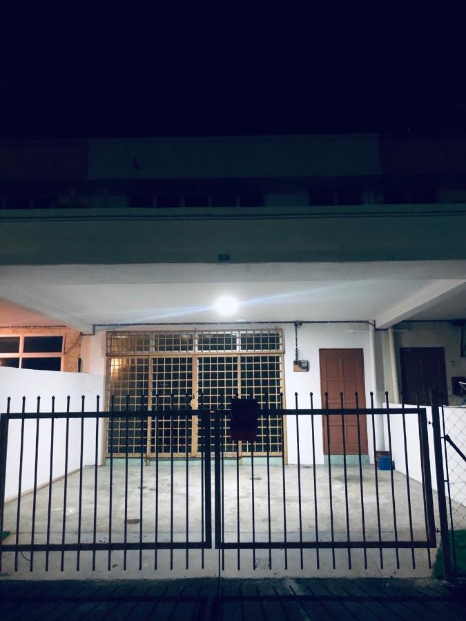 Fateh Homestay Arau Kültér fotó